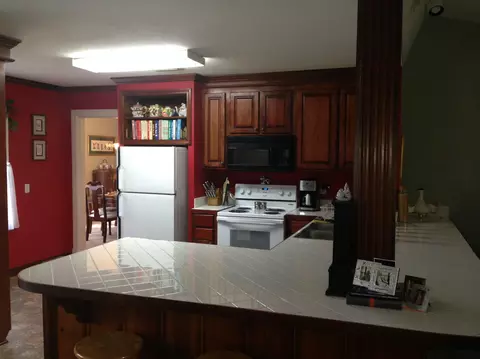 76 Lindsey Dr, Laurel, MS 39440 photo 9