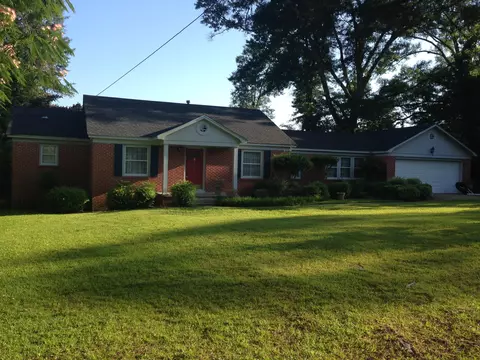 76 Lindsey Dr, Laurel, MS 39440 photo 1