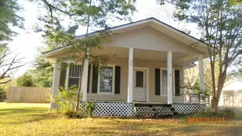 34 Delaware Ave, Sumrall, MS 39482 photo 1