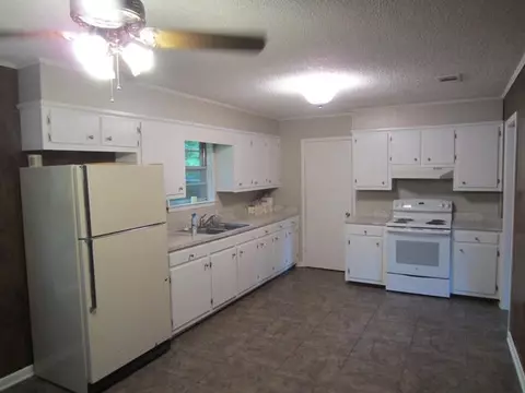 103 Perry Dr, New Augusta, MS 39462 photo 9