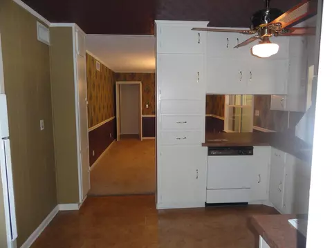 1035 Parker Dr, Laurel, MS 39440 photo 4