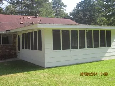 302 Doris St, Collins, MS 39428 photo 6