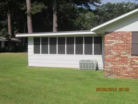 302 Doris St, Collins, MS 39428 photo 5