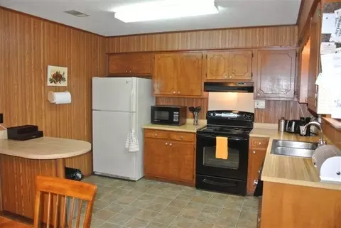 3147 Cherry Ave, Laurel, MS 39440 photo 4