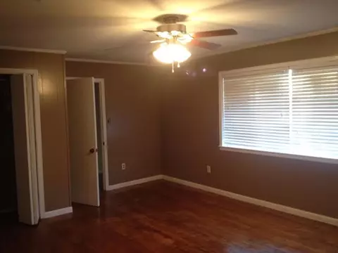 701 S Fourth St, Collins, MS 39428 photo 4