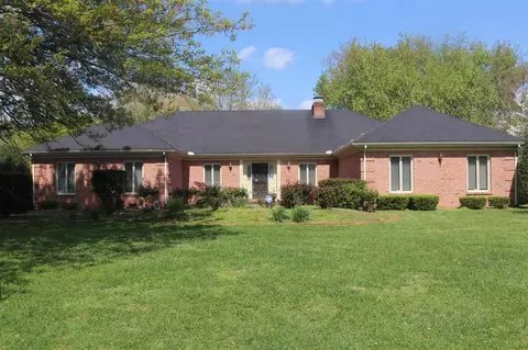 817 Albemarle St, Bowling Green, KY 42103