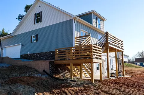 2153 Highland Church Rd, Bowling Green, KY 42101