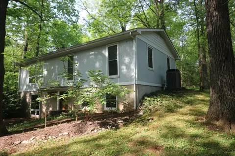 1079 Girkin Rd, Bowling Green, KY 42104