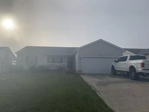 726 Constellation Dr, Bowling Green, KY 42101