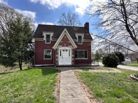 213 W Center St, Munfordville, KY 42765