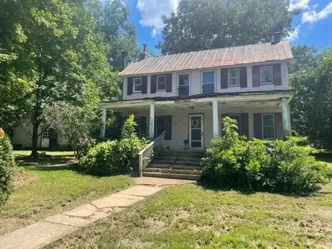 79 Wister Wallace, Sulphur Well, KY 42129