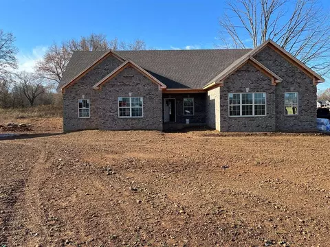 275 Crabtree Ln, Bowling Green, KY 42103