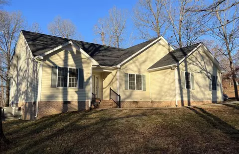 765 Hidden Valley Dr, Morgantown, KY 42261