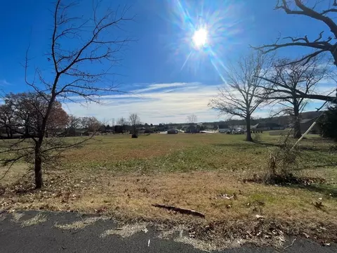 15 Acorn Drive, Russellville, KY 42276