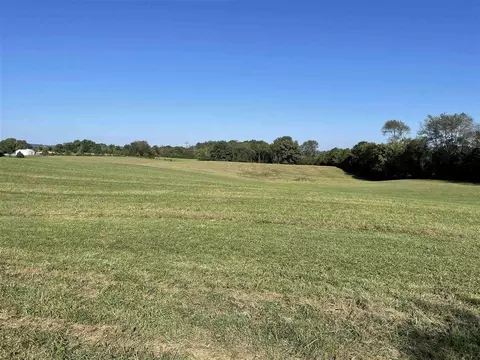 413 Rocky Hill School Rd, Smiths Grove, KY 42171