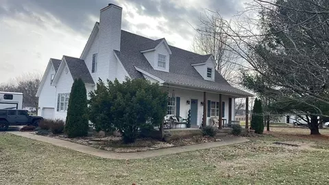 180 Dixie Trce, Oakland, KY 42159