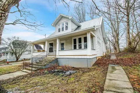 114 Cave St, Horse Cave, KY 42749