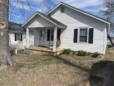 814 Winona Ave, Bowling Green, KY 42101