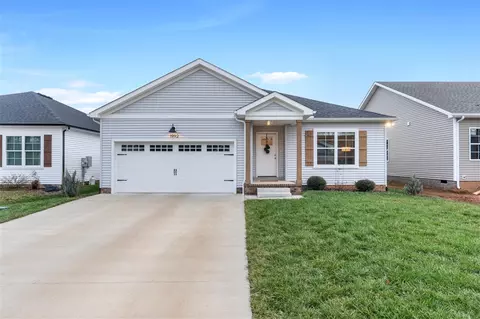 1992 Spring Lakes Cir, Bowling Green, KY 42104
