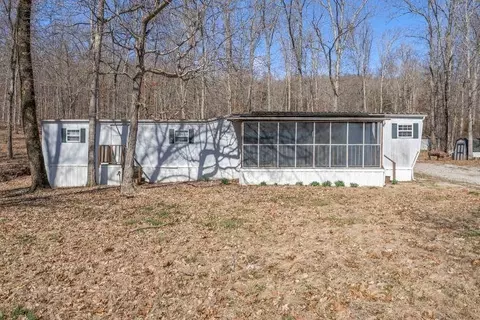 3278 Hammett Hill Rd, Bowling Green, KY 42101