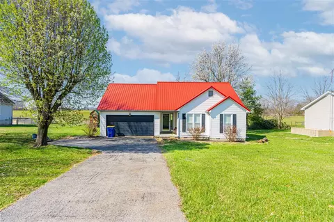 595 Vance Ln, Bowling Green, KY 42101