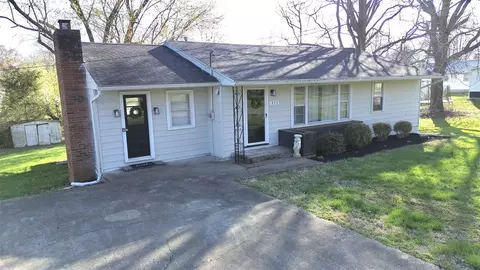212 E Depot St, Greenville, KY 42345