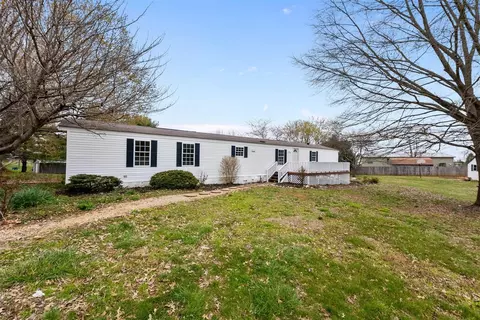 92 Goodnight Terrace Rd, Cave City, KY 42127