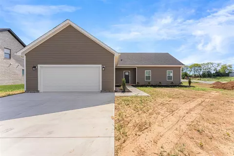 8704 Stuart Farm Ave, Bowling Green, KY 42104