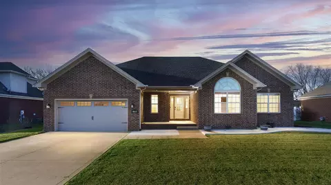 663 Baden Ln, Bowling Green, KY 42104