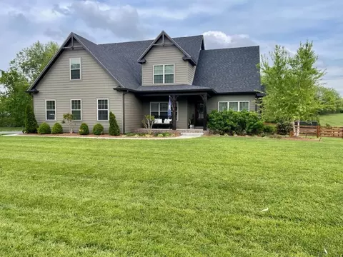 4621 Blackberry Ln, Bowling Green, KY 42104