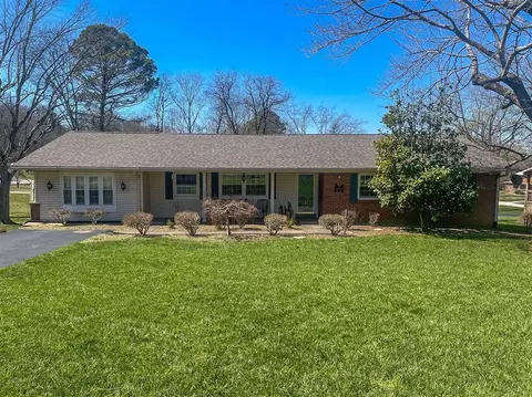 756 Crittenden Cir, Russellville, KY 42276