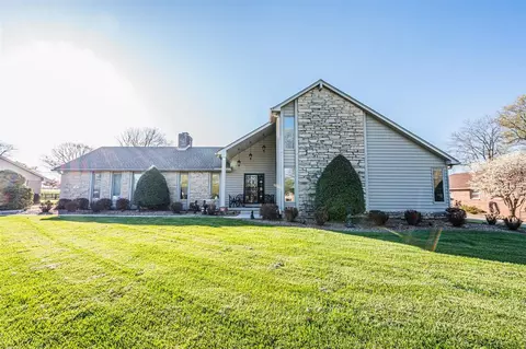 137 Sue Lane Ct, Bowling Green, KY 42104