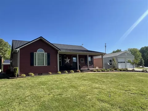 2036 Franklin Rd, Scottsville, KY 42164