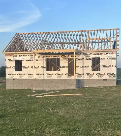 3008 Halifax Rd, Scottsville, KY 42164