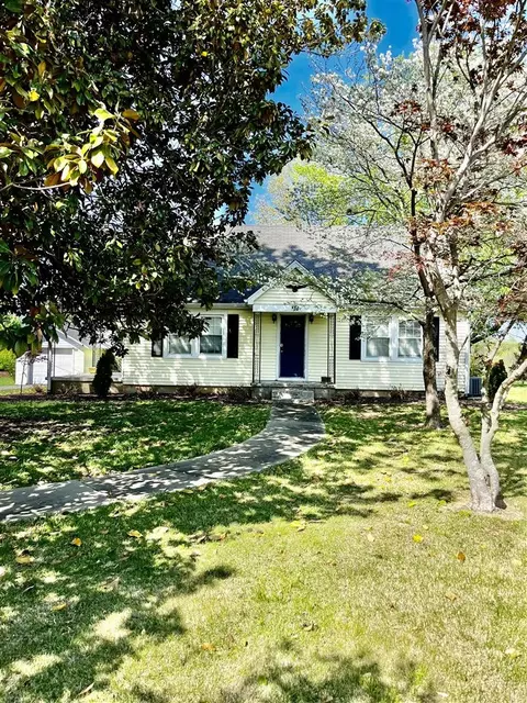 550 Franklin Rd, Scottsville, KY 42164