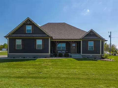 15 Huckleberry Ln, Bowling Green, KY 42101