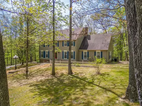 110 Hickory Hill Ln, Russellville, KY 42276