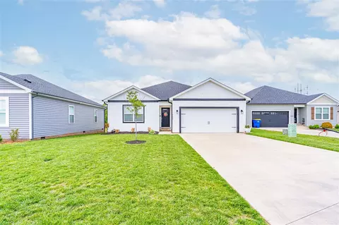 6424 Night Horse Cir, Bowling Green, KY 42101