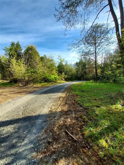 1360 Red Lick Rd, Columbia, KY 42728