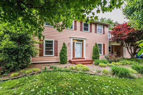 2907 Cheyenne Dr, Bowling Green, KY 42104