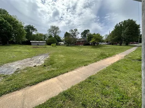 324 12 Loop Dr, Bowling Green, KY 42101