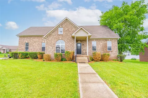 1230 Wintercress Ln, Bowling Green, KY 42104