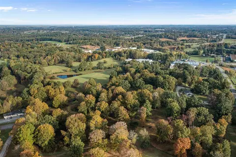 2801 Old Gallatin Rd, Scottsville, KY 42164