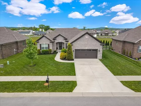 5443 Green Ash Dr, Bowling Green, KY 42101