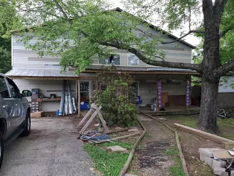 210 N Needmore Acres Rd, Glasgow, KY 42141