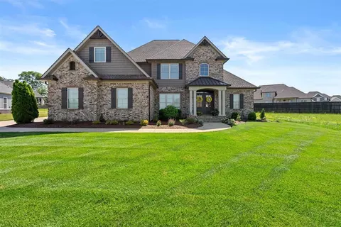 3082 Compass Ct, Bowling Green, KY 42101