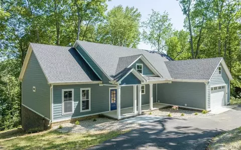 218 Hurricane Shores Rd, Scottsville, KY 42164