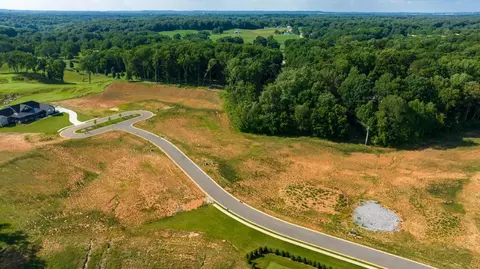 258 Three Par Ct, Bowling Green, KY 42103