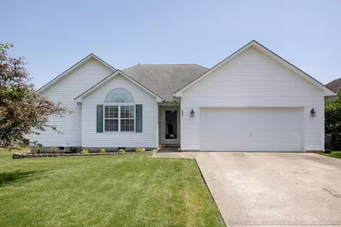 409 Cedar Hollow Dr, Bowling Green, KY 42101