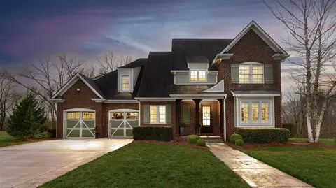 913 Drakes Ridge Ln, Bowling Green, KY 42103
